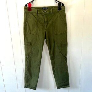 Banana Republic Green Cargo Capri Pants